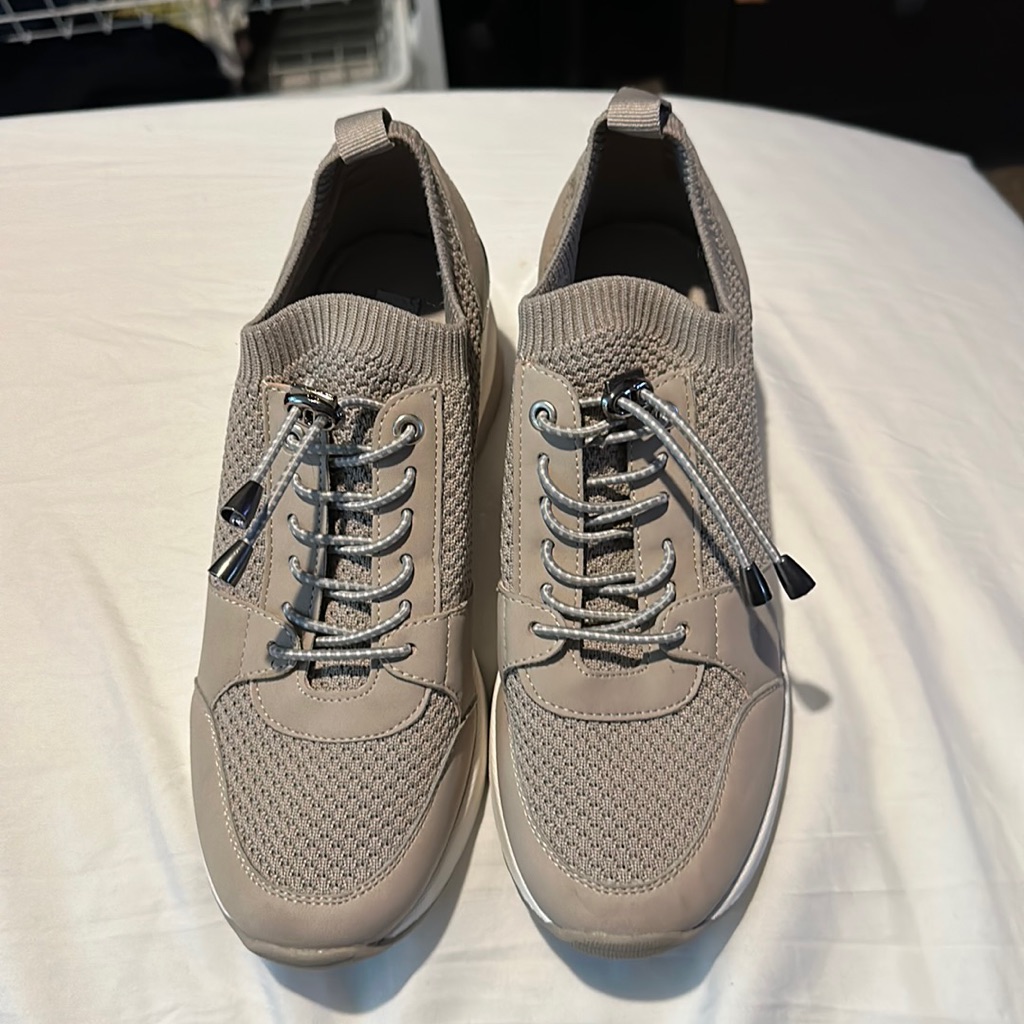 Brand New Steve Madden Sneaker